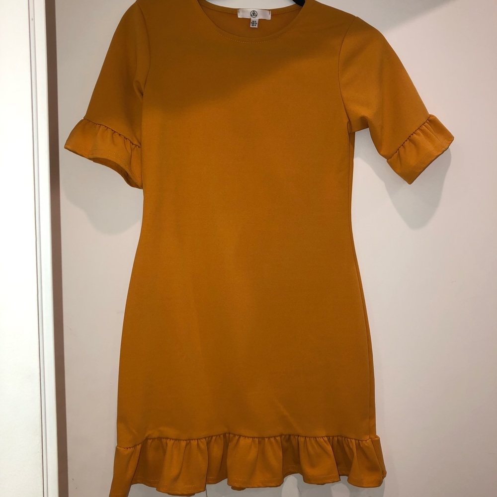 MISSGUIDED mustard yellow mini dress, never worn!
